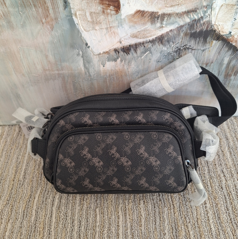 NEW COACH Hitch Belt Bag In Signature Canvas With Horse And Carriage Print $395 - Picture 1 of 13
